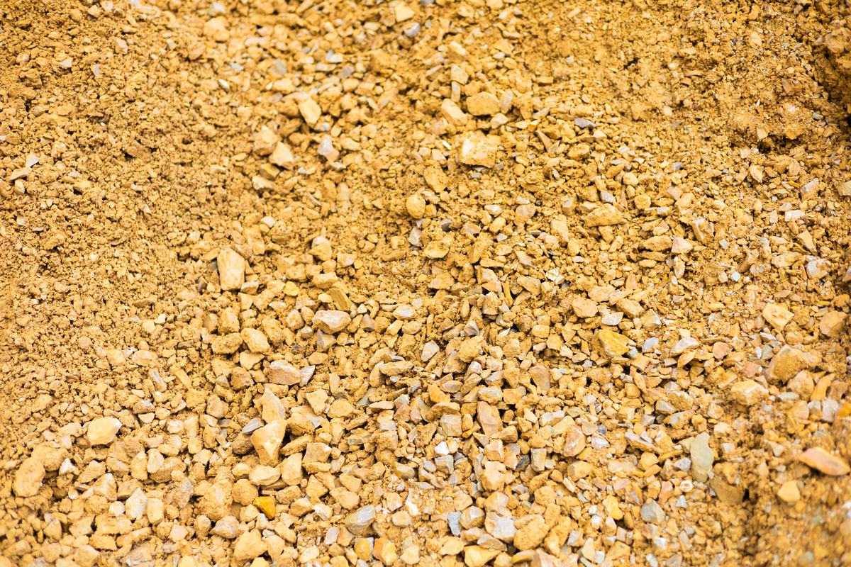 Drilling-grade mineral stockpile
